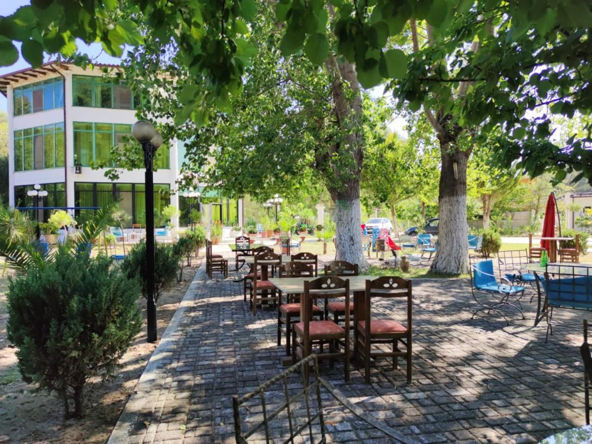 Kavalona Park Hotell Vlorë Exteriör bild