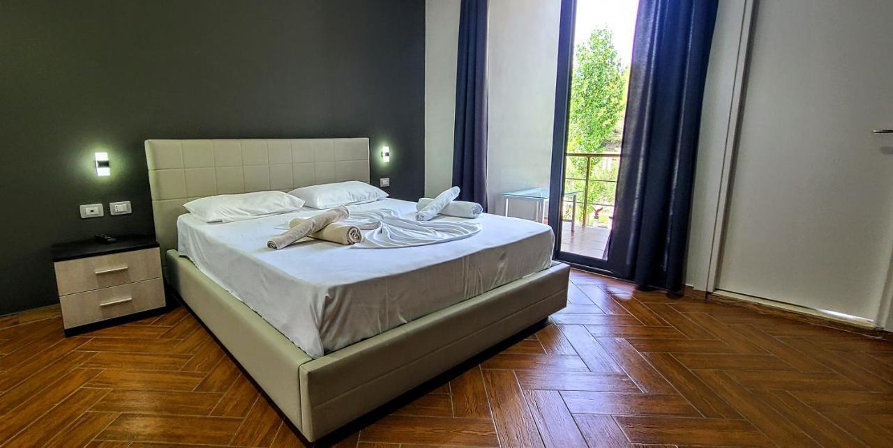 Kavalona Park Hotell Vlorë Exteriör bild