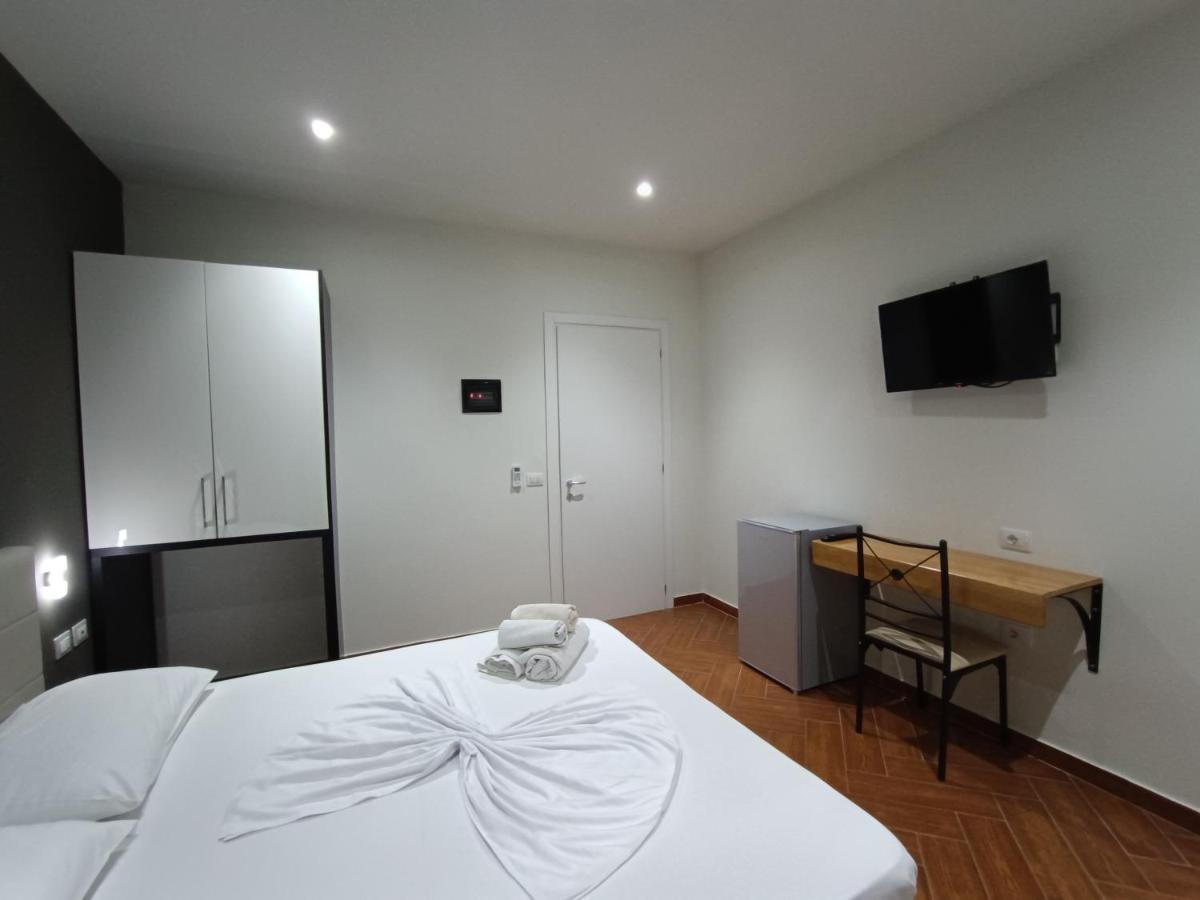 Kavalona Park Hotell Vlorë Exteriör bild