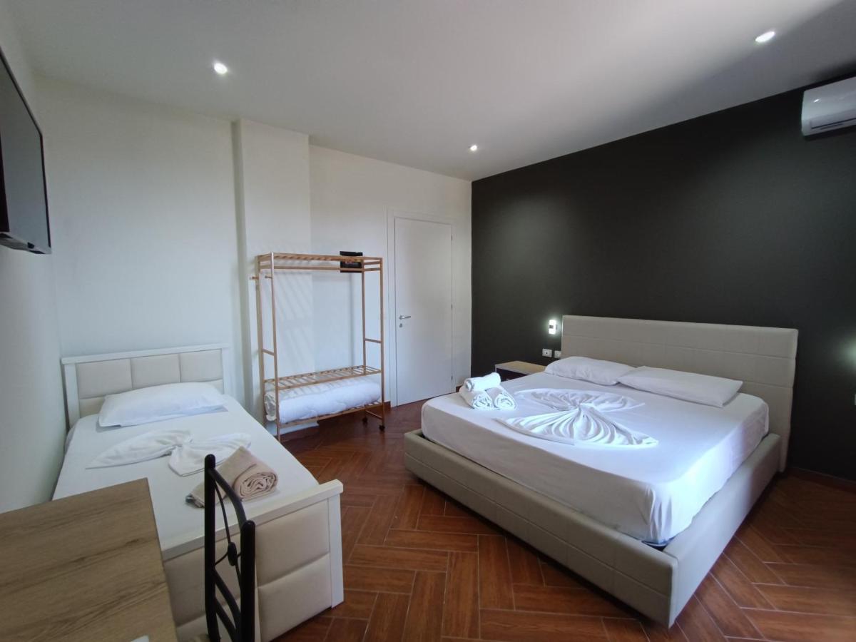 Kavalona Park Hotell Vlorë Exteriör bild