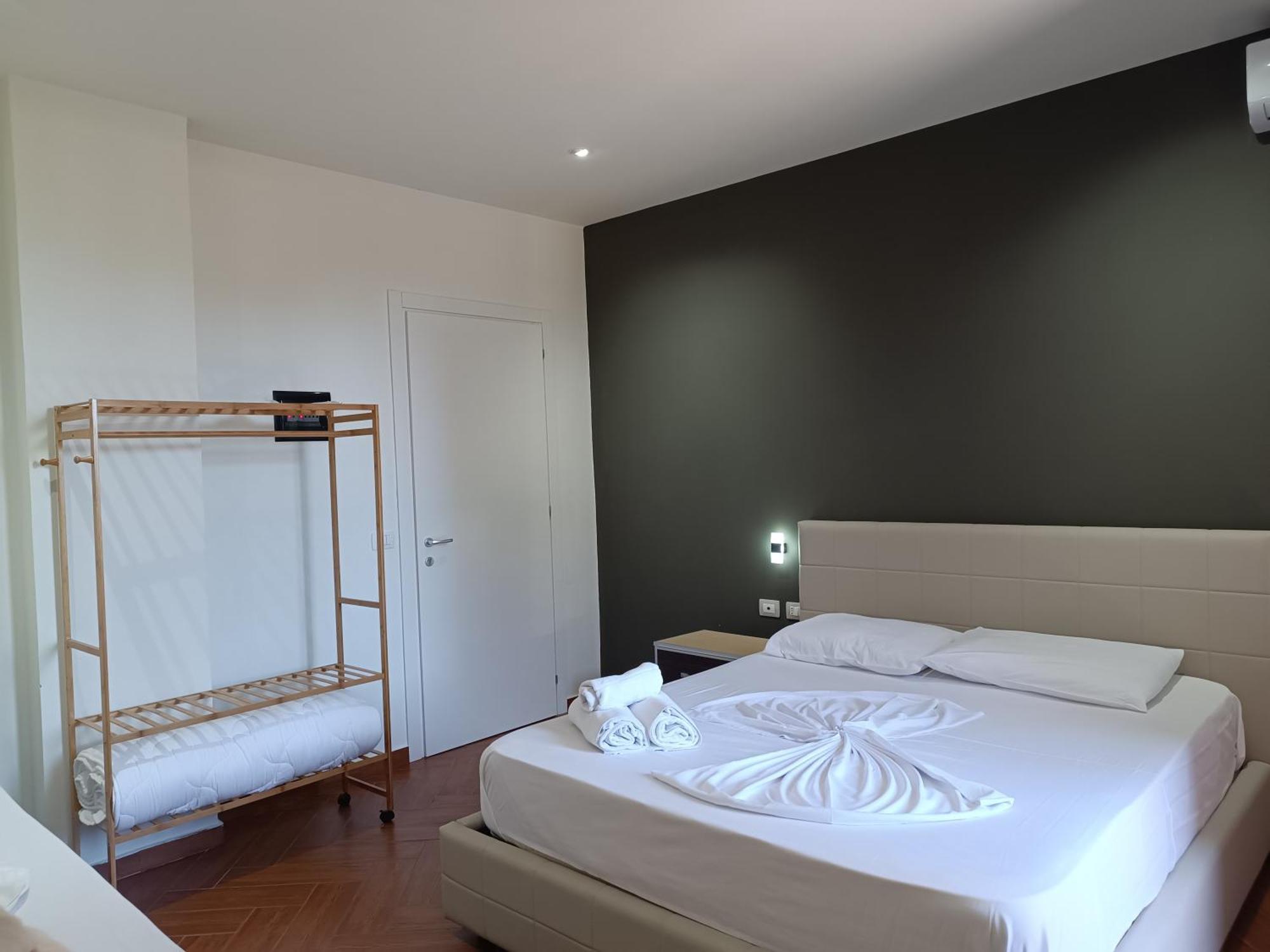 Kavalona Park Hotell Vlorë Rum bild