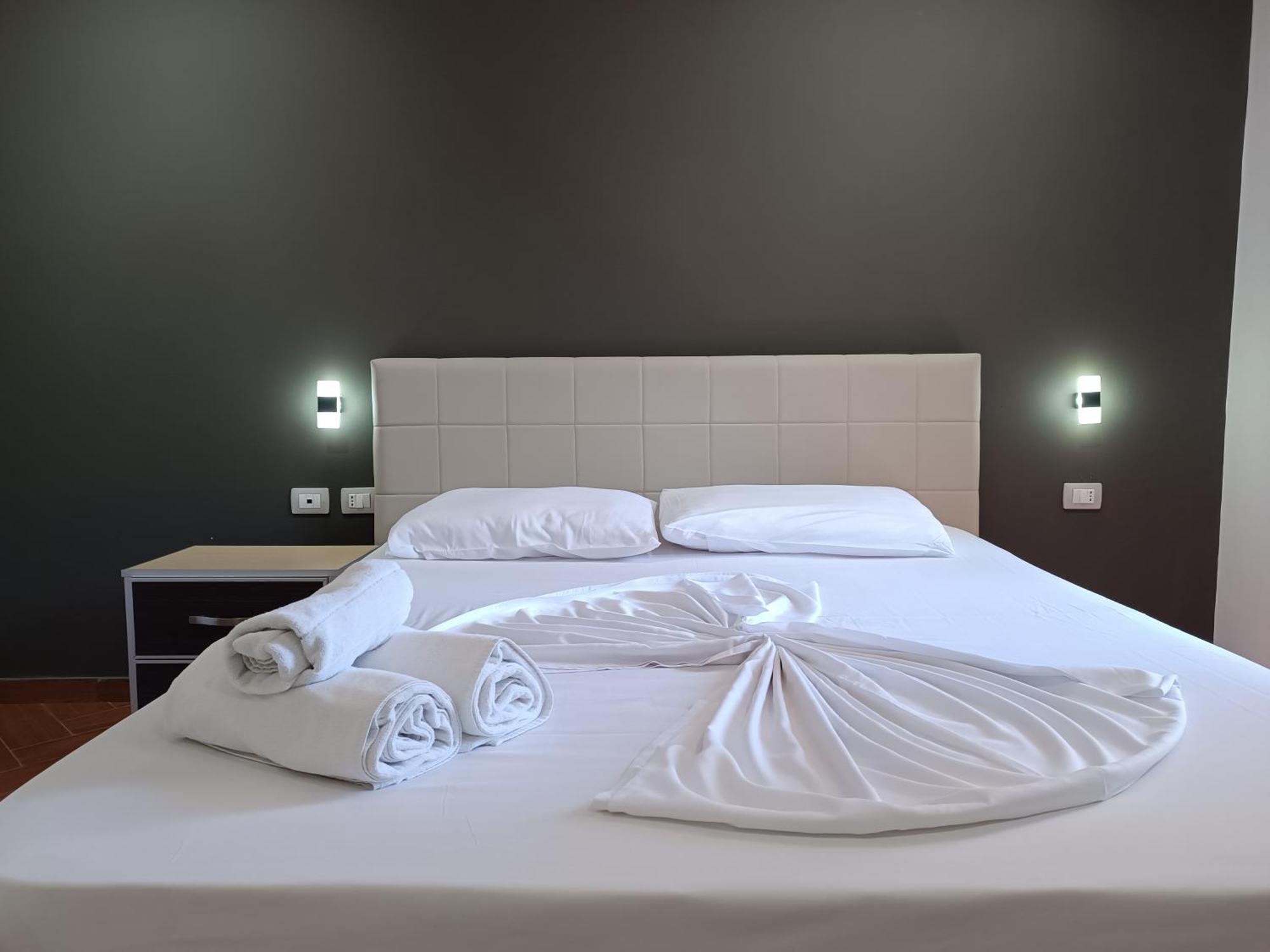 Kavalona Park Hotell Vlorë Rum bild