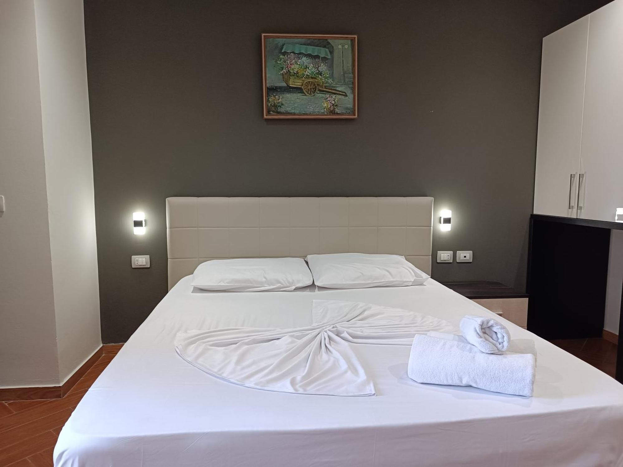 Kavalona Park Hotell Vlorë Rum bild