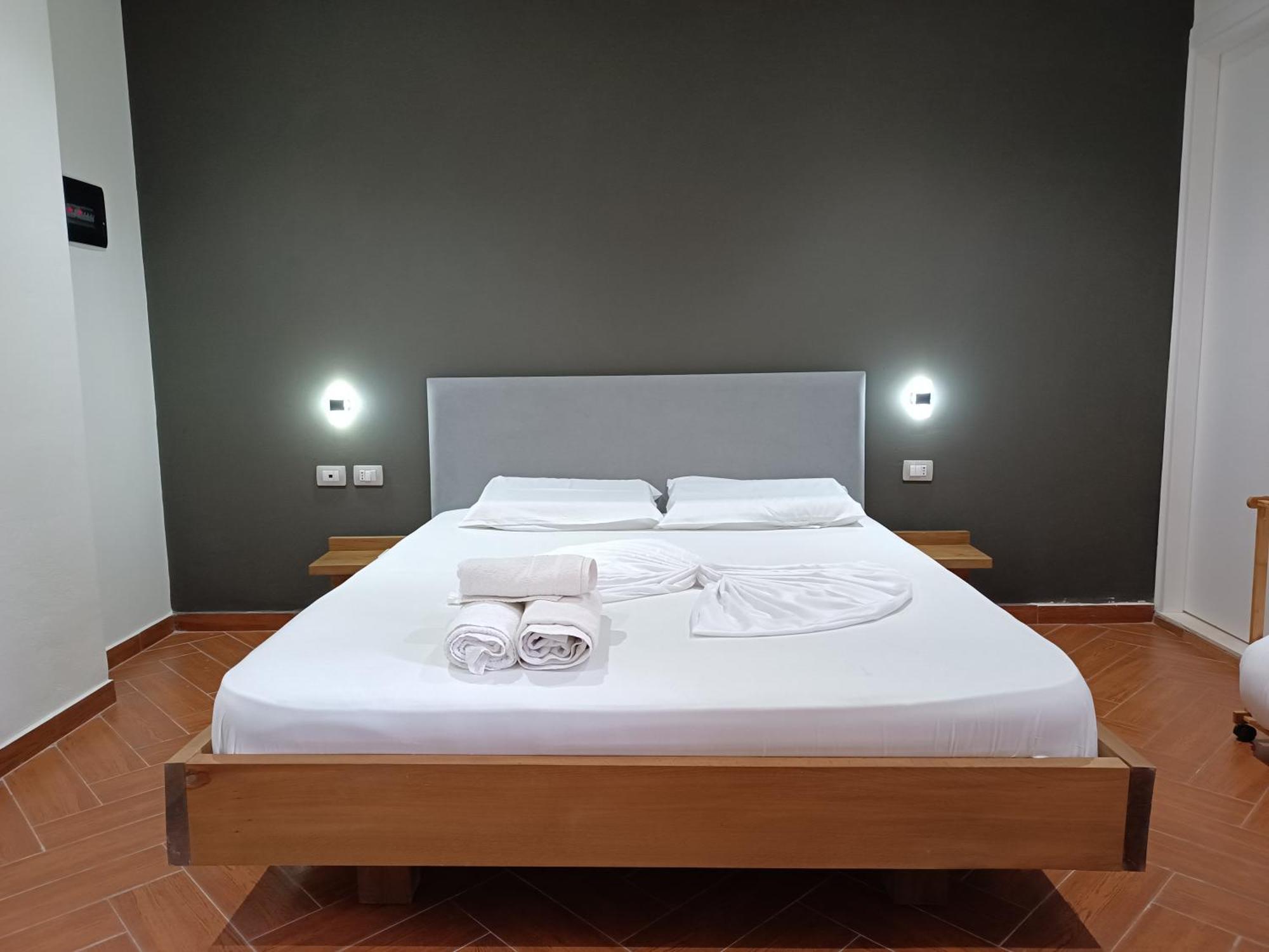 Kavalona Park Hotell Vlorë Rum bild