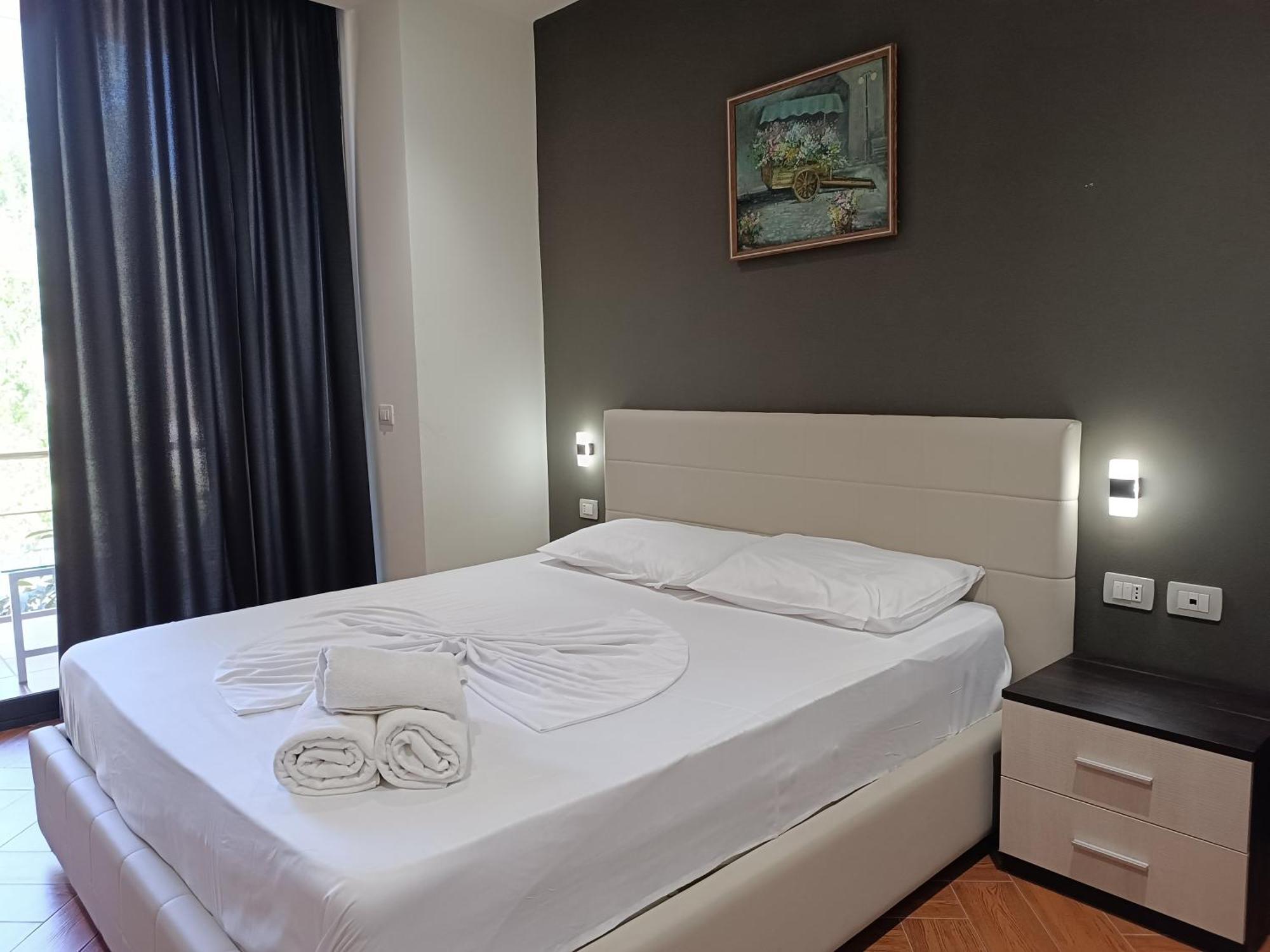 Kavalona Park Hotell Vlorë Rum bild