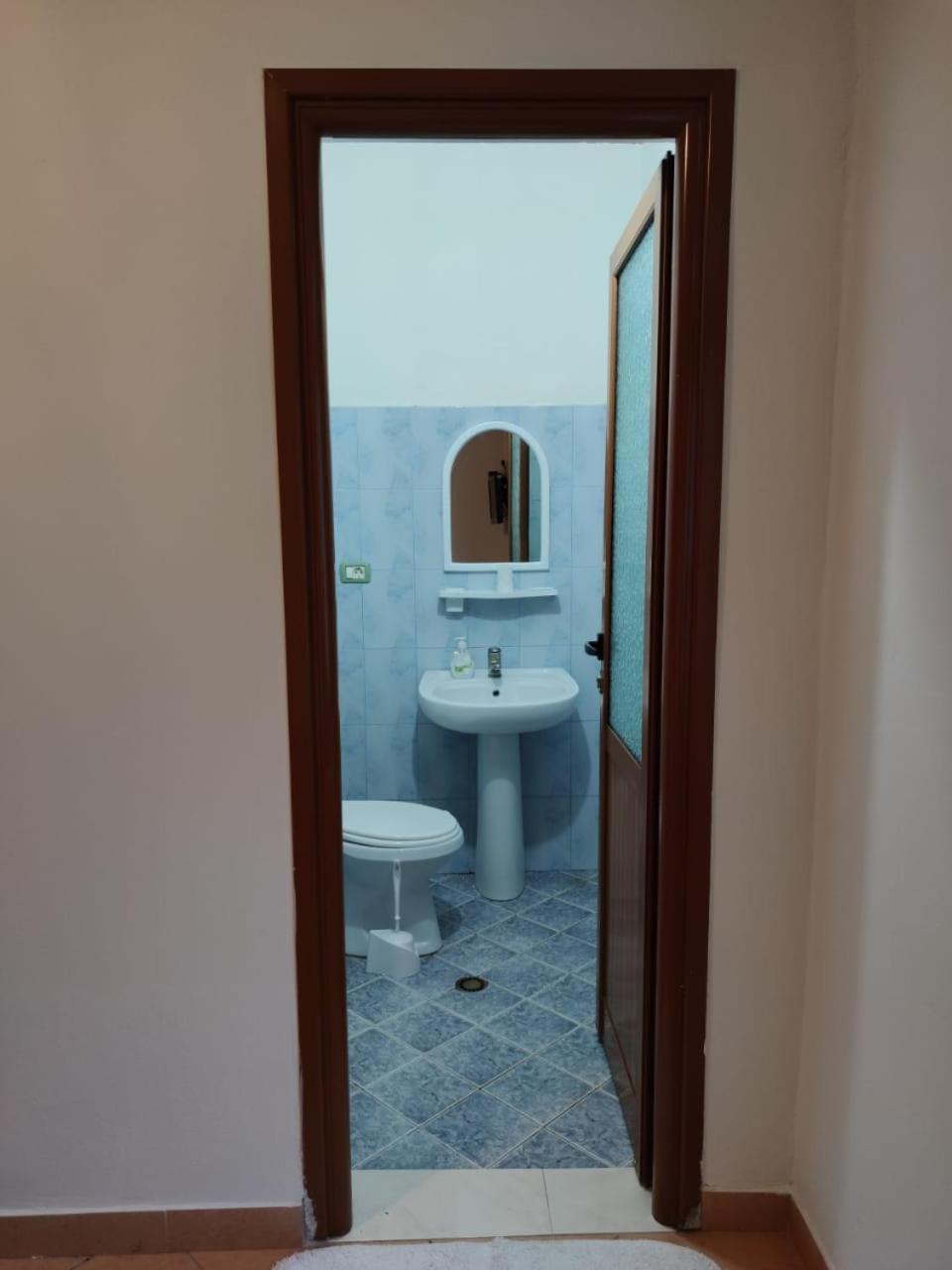 Kavalona Park Hotell Vlorë Rum bild
