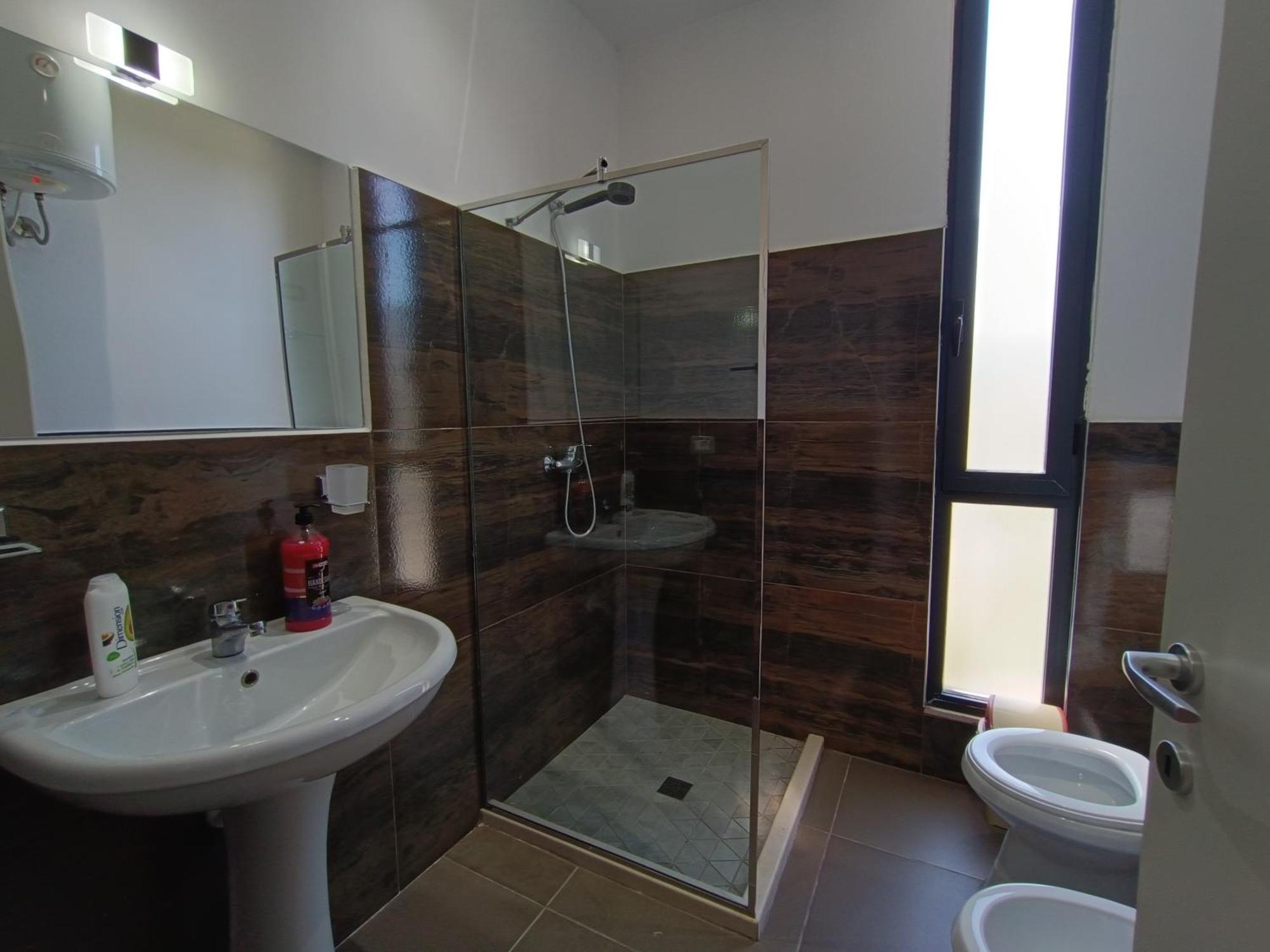 Kavalona Park Hotell Vlorë Rum bild